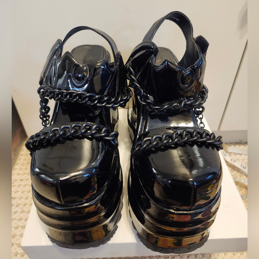 Demonia Cult "Wave-20 Bat Chain" Black Patent 6" Gothic Platform Shoes Size 9 - Picture 3 of 11